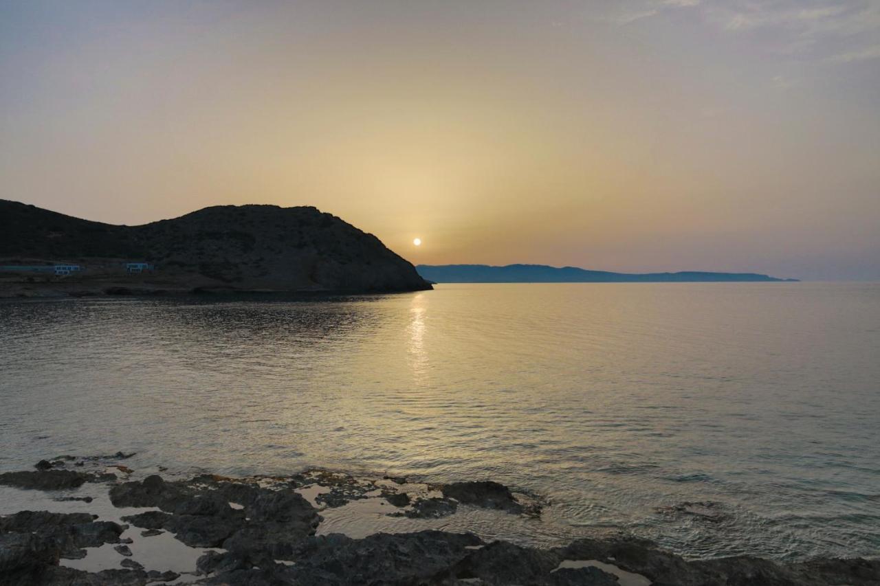 Almyra Seaside House Мохлос Экстерьер фото